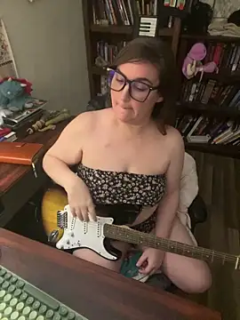 adobe_angel (F young) - Public cum show!