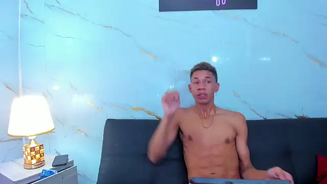 Little_nicoll webcam