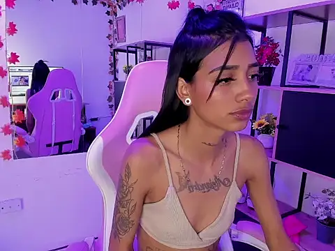 karlaslutskinny__ - KarlaSlutSkinny__'s free webcam - UK Sex Cams