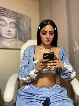 Webcam Model (Valery_pink18)  is live.Free join now!