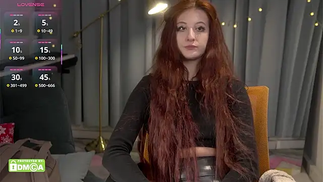 caty_cuddly (F young) - show tattoo