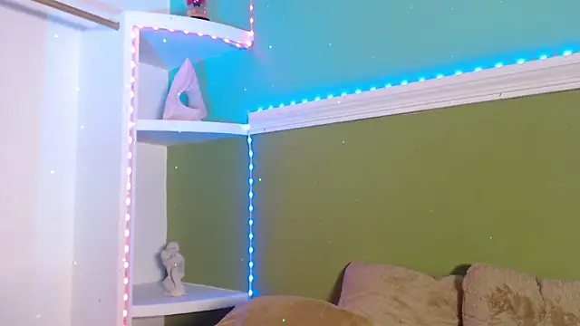 samanthasmiithh - SamanthaSmiithh's free webcam - UK Sex Cams