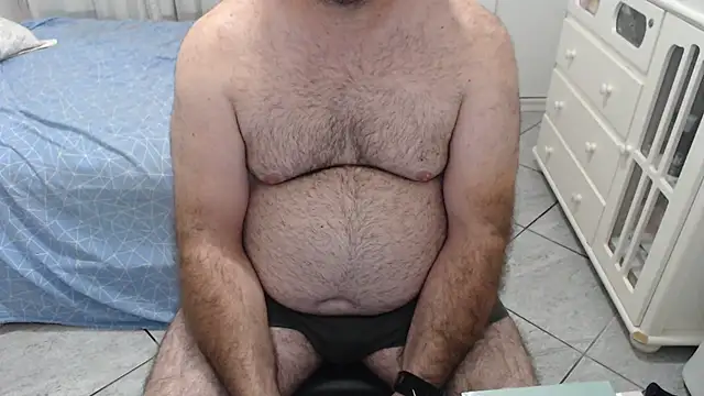 mysterbearmg (Ask my age) - CUM IN GOAL - Add Instagram - MysterBear