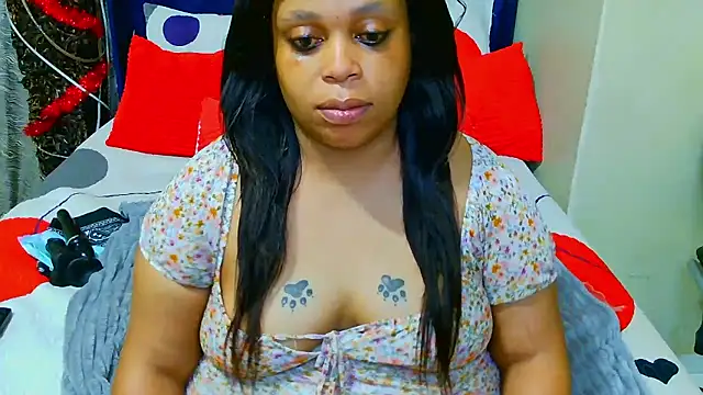 theshortqueen - THESHORTQUEEN's free webcam - UK Sex Cams