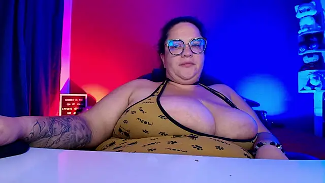 lulubigtitts1 webcam