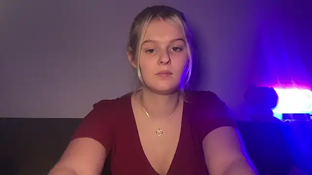 Allylove03 Live Webcam on Stripchat