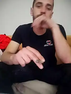 Elchicomalo29 webcam