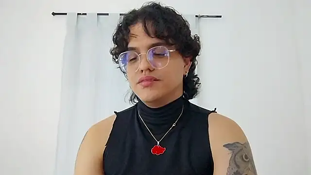 Diane_blossom webcam