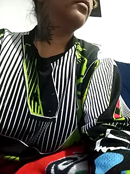 sharon_and_sharit webcam