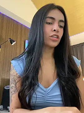 DaphneUwu Live Webcam on Stripchat