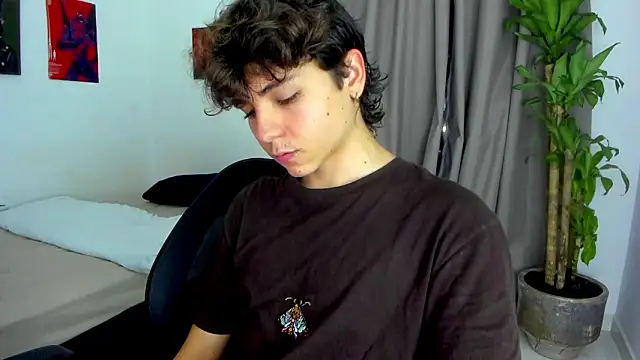 joe23__ - Joe23__'s free webcam - UK Sex Cams