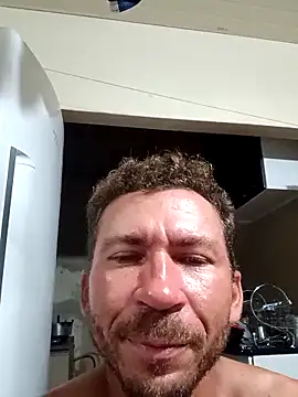 robertoluiz84 (Ask my age) - Ficar só de cueca