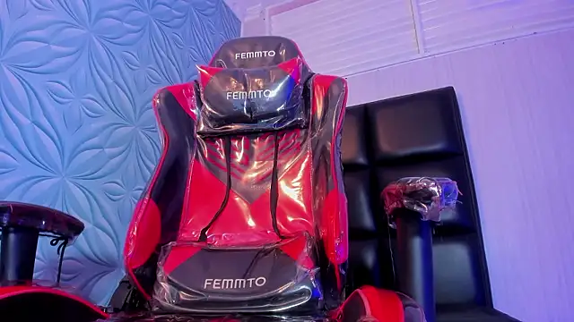 milk_max_18 - Milk_max_18's free webcam - UK Sex Cams