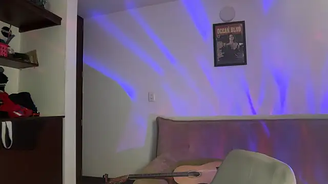 meowkillah13 - Meowkillah13's free webcam - UK Sex Cams