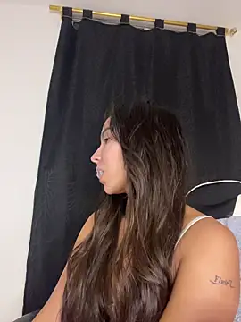 scarlett05 - Scarlett05's free webcam - UK Sex Cams