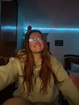 Webcam Model (Vixroy7)  is live.Free join now!