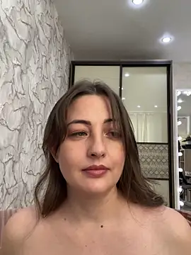 Webcam Model (AnnaBri)  is live.Free join now!