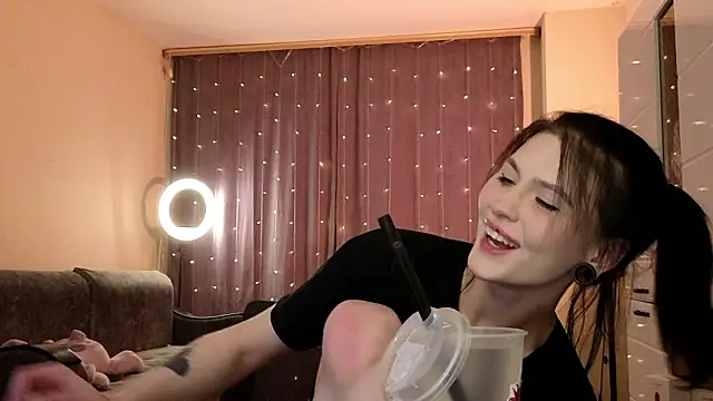 emily__mooree - Emily__Mooree's free webcam - UK Sex Cams