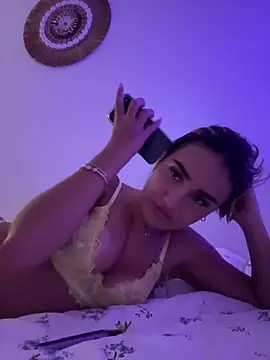 sarahsparkles20 - Sarahsparkles20's free webcam - UK Sex Cams