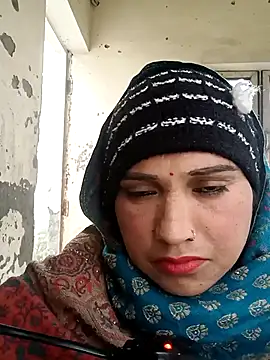 Cute-karisma1234 webcam