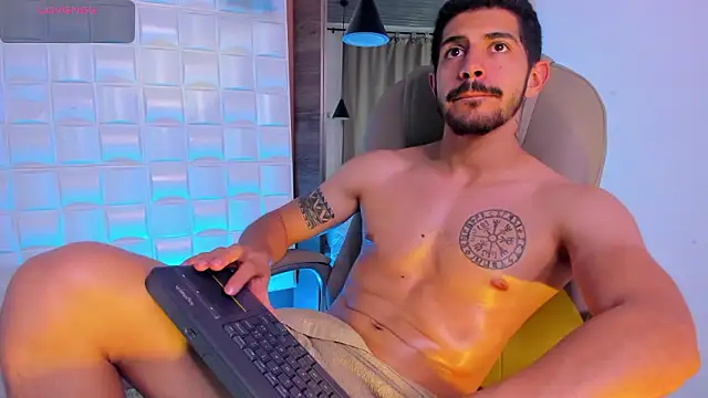 alejandrostormm (M young) - cum with me