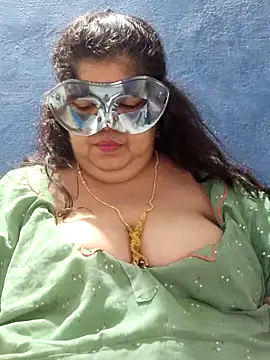 tamilthanushri webcam