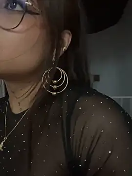 _victoria_foxx_ - _Victoria_foxx_'s free webcam - UK Sex Cams