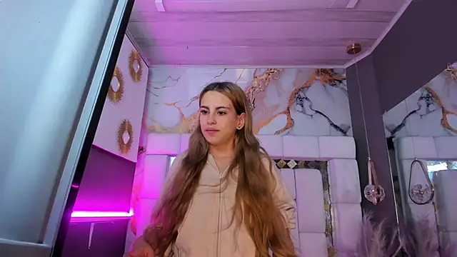 Natasha-Adams webcam