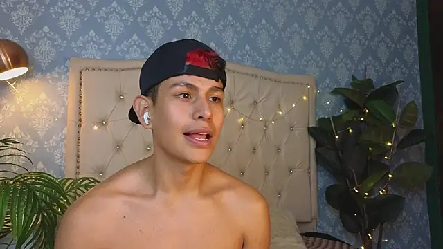 Blakee_Blossom webcam