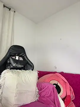 Miaa_love6969 webcam