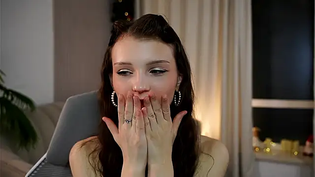 cindygarrison (F teen) - legs tease