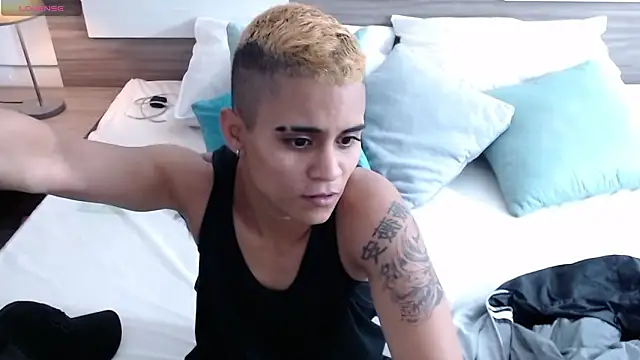 Liiamthompson webcam