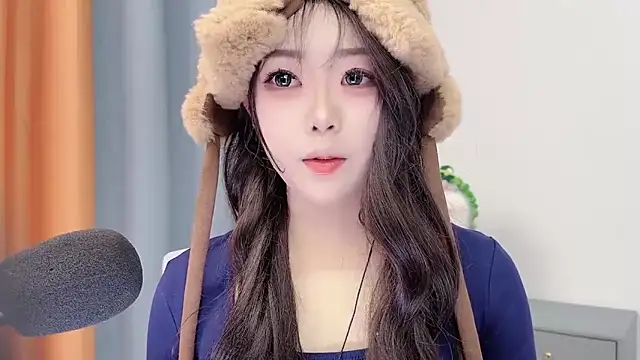 smalldaisy - Smalldaisy's free webcam - UK Sex Cams