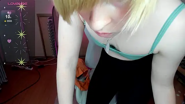 Cattie_w_ webcam