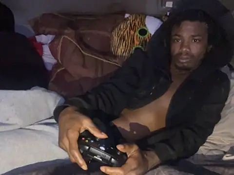 SlimeCrownzOut5 webcam