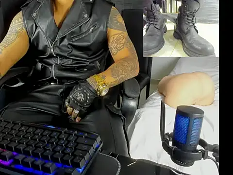 master_leather webcam