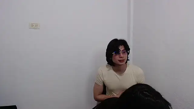 skinny_sweet2411 webcam