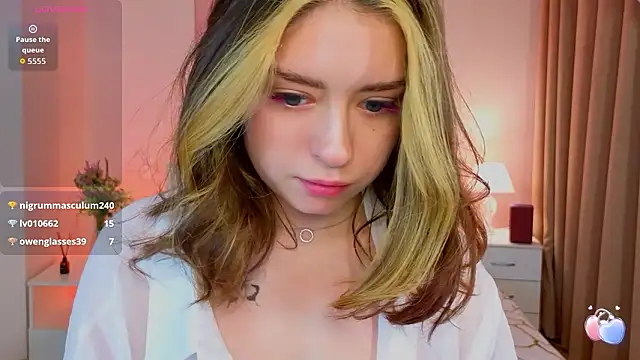 _Amelia_Shine_ webcam