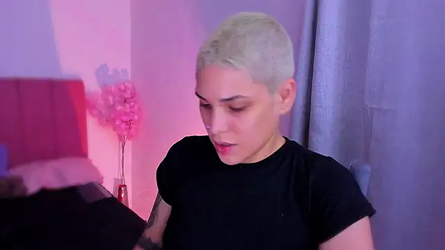 charlee_pink - Charlee_pink's free webcam - UK Sex Cams