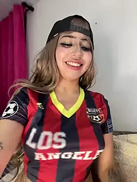 Webcam Model (lunaapppp) is live