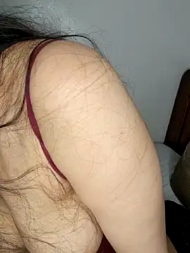 Webcam Model (Jinaas)  is live.Free join now!