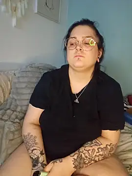 Saucy-Serenity webcam