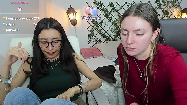 nana__rousse - Nana__rousse's free webcam - UK Sex Cams