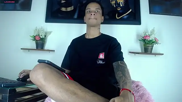 Tatoo_Noah webcam