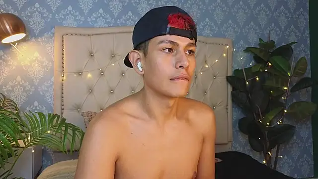 Blakee_Blossom webcam