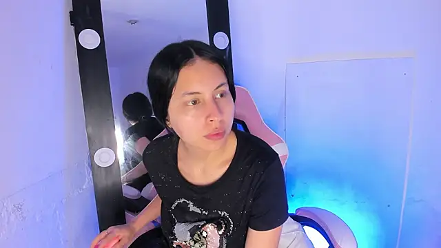 victoriia_hall webcam