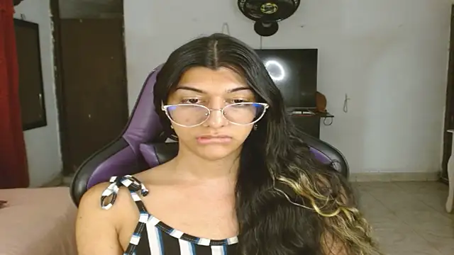 Alanni_parker webcam