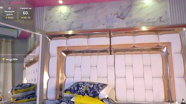 petitelittleebony webcam