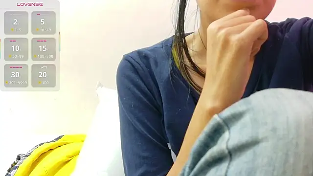 yourcuteneighbourr webcam