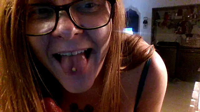 ScrawburryBBW webcam